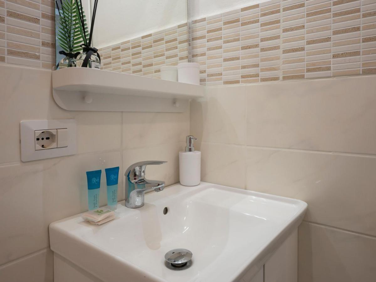 I Host Apartment - Neera 22 Milan Luaran gambar