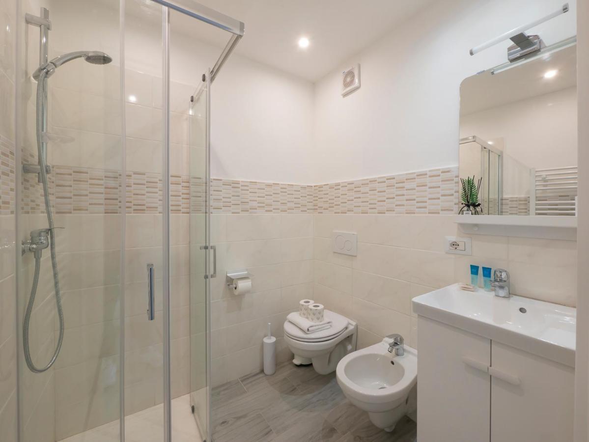 I Host Apartment - Neera 22 Milan Luaran gambar